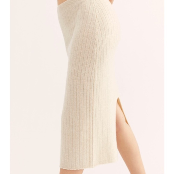 SOLD🎈Free People Skyline Cashmere Midi Skirt - Picture 7 of 7